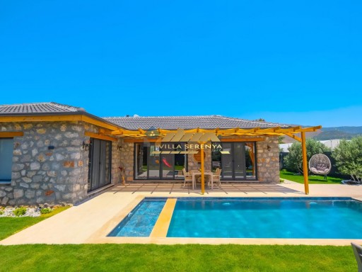 Villa SERENYA