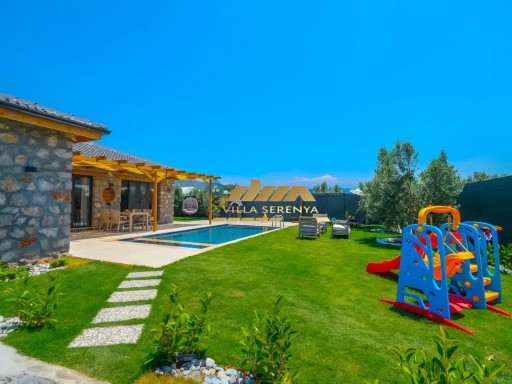 Villa SERENYA
