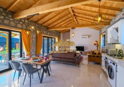Villa SERENYA