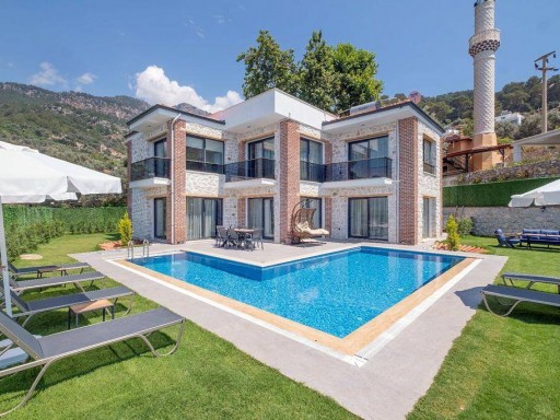 Villa Lirya