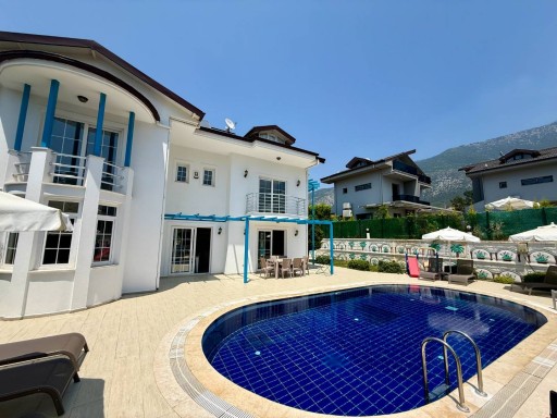 Villa ZENORA
