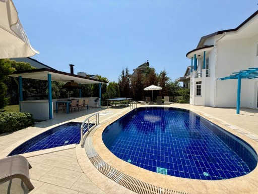 Villa ZENORA