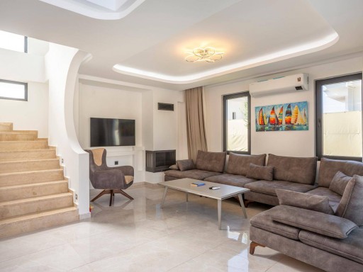 Villa VELORA